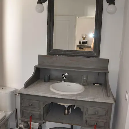 Rouge Pompon * Mèze